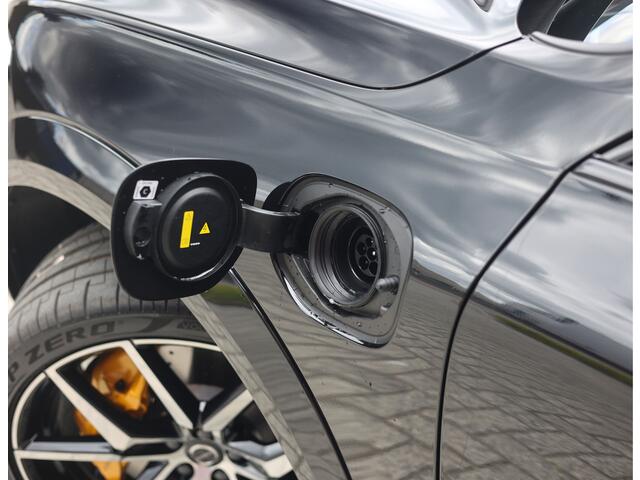 Volvo XC60 T8 AWD Polestar Engineered | Pano - Trekhaak - Bowers&Wilkins