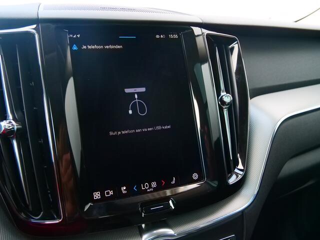 Volvo XC60 2.0 T8 Plug-in hybrid AWD Plus Dark 455 Pk Automaat Navi / DAB / Leer / Camera / 20 inch / Pano-dak