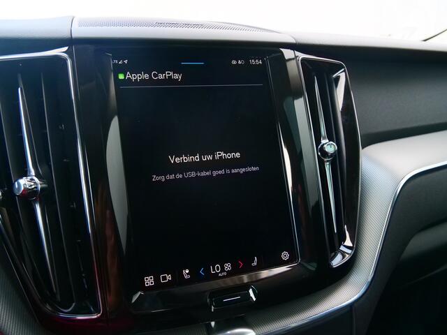 Volvo XC60 2.0 T8 Plug-in hybrid AWD Plus Dark 455 Pk Automaat Navi / DAB / Leer / Camera / 20 inch / Pano-dak