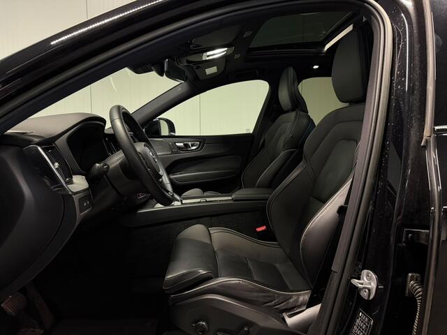 Volvo XC60 2.0 T6 Plug-in hybrid AWD Ultimate Dark Luchtvering Harman Kardon Panodak Treeplanken Trekhaak HUD Dealer Onderhouden