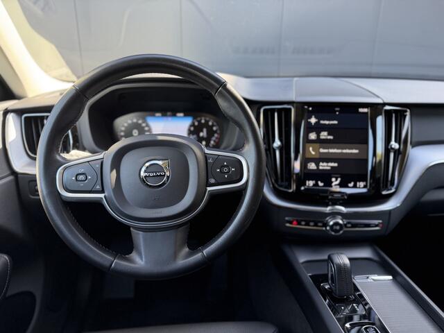 Volvo XC60 2.0 B5 Automaat Momentum Pro | Trekhaak | Camera