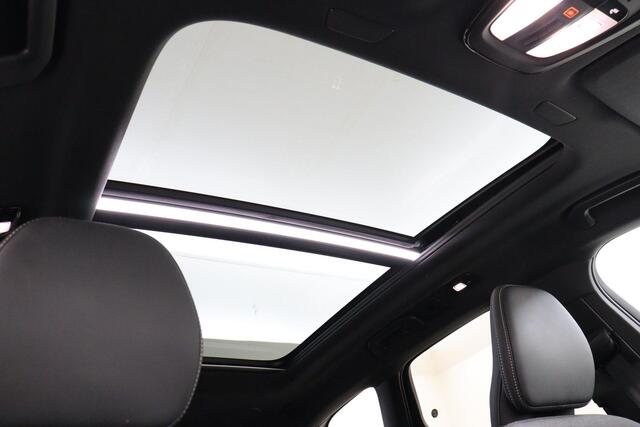 Volvo XC60 II T8 PLUG-IN HYBRID AWD PLUS BLACK EDITION -PANO.DAK|HARMAN/KARDON|LUCHTVERING|HEAD-UP DISP.|360°CAM|ADAP.LED|TREKHAAK|21"|SoH:100%