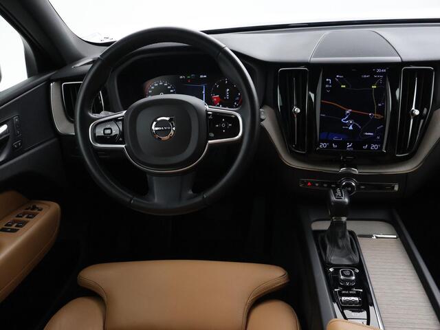 Volvo XC60 2.0 D4 AWD 190 PK INSCRIPTION + WEGKL. TREKHAAK | PANORAMA | CAMERA | STOELVERW. | CARPLAY
