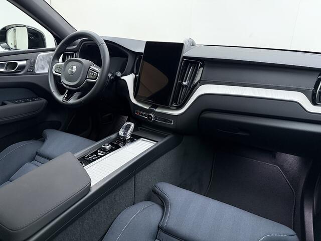 Volvo XC60 T6 350pk AWD Ultra Dark / Luchtvering / Bowers en Wilkins audio / Navy Herringbone bekleding / HUD / Panorama dak /