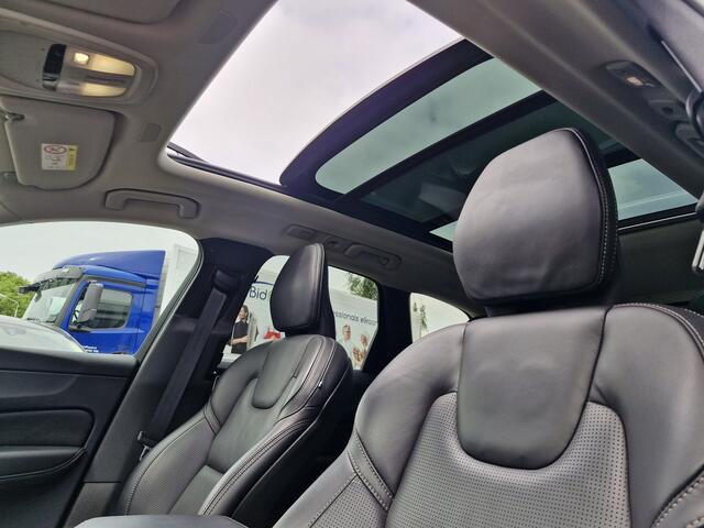 Volvo XC60 T8 Plug-in AWD Ultimate Dark LUCHTVERING | MASSAGE | 360 | etc. FULL OPTION! Long range