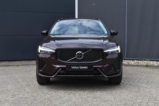 Volvo XC60 T6 Plug-in Hybrid Ultra Dark | Luchtvering | Trekhaak | Verwarmbare voorstoelen en achterbank | Premium audio by Harman Kardon | Keyless | Verwarmbaar stuurwiel |