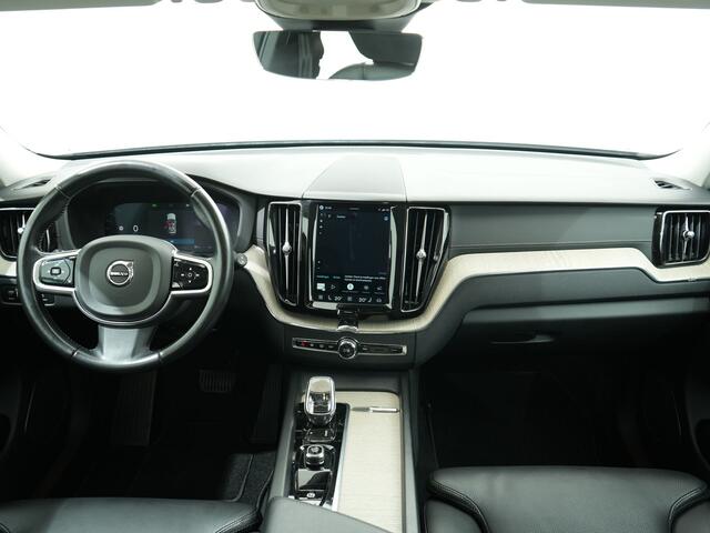 Volvo XC60 2.0 B5 250PK INSCRIPTION | Trekhaak | Pilot assist |