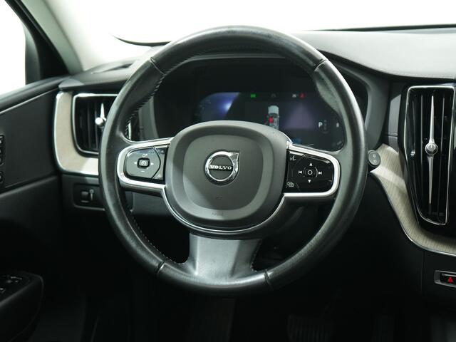 Volvo XC60 2.0 B5 250PK INSCRIPTION | Trekhaak | Pilot assist |