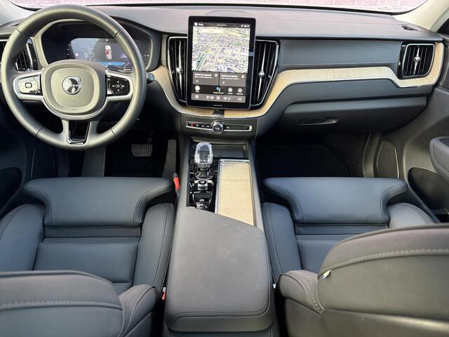 Volvo XC60 2.0 T6 Plug-in hybrid AWD Ultra Dark | Head-up Display | Full-Led | Schuif-/Kanteldak | Adaptieve Cruise Control | Trekhaak | BLIS | 360 Camera | Stoel-/Stuurverwarming | 20" |