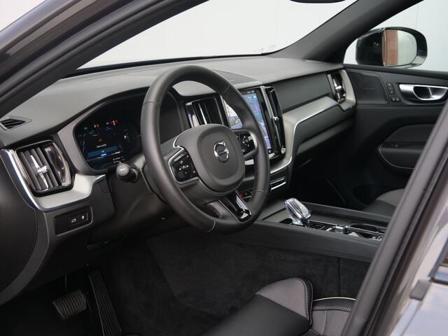 Volvo XC60 2.0 T8 Plug-in hybrid AWD Plus Dark 455 Pk Automaat Navi / DAB / Leer / Camera / 20 inch / Pano-dak