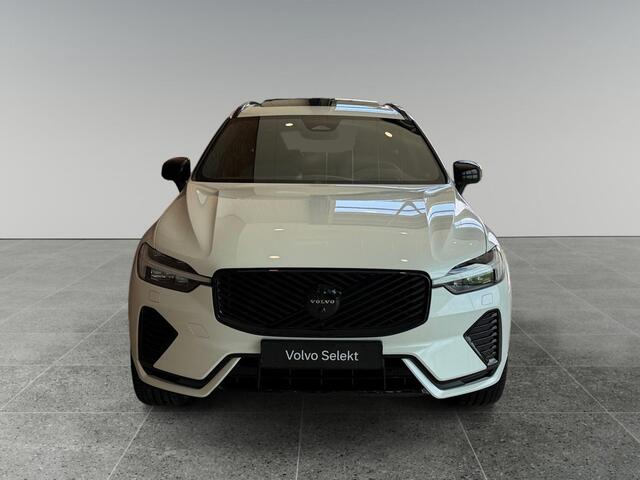 Volvo XC60 T6 Plug-in hybrid AWD Plus Black Edition | Panoramadak | Trekhaak | 360 camera