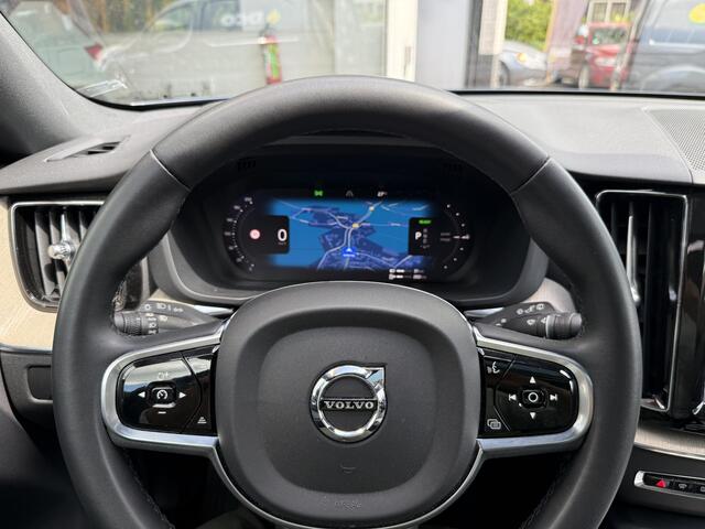 Volvo XC60 2.0 T6 Plug-in hybrid AWD Plus Bright |TailoredWool|Trekhaak|360°Camera|