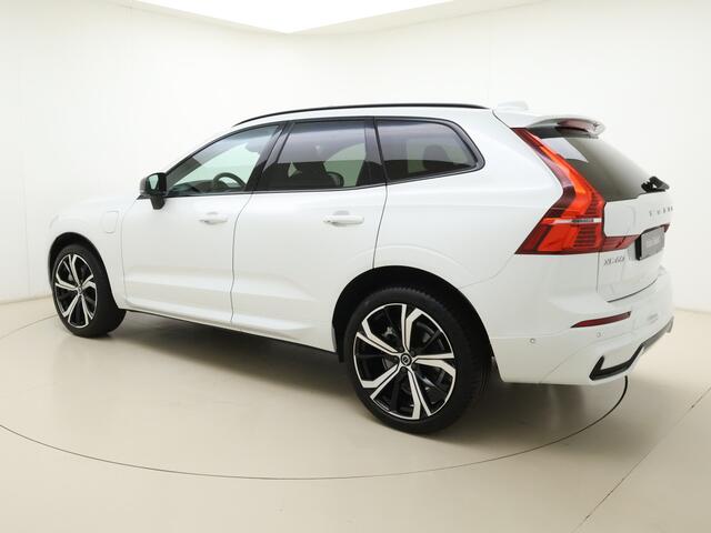 Volvo XC60 T6 Plug-in hybrid AWD Ultra / Head up display / 21" Velgen / Harman en Kardon audio / Panorama dak /