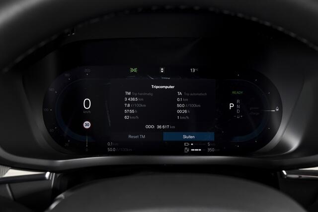 Volvo XC60 2.0 T6 Plug-in hybrid AWD Ultra Black Edition | S/K-Panodak | Elek. Trekhaak | Alarmklasse 3 | Dig. Cockpit | Adapt. Cruise | Memory Stoelen | Elek. Klep | Stoel-+stuurverw. | Camera | NAV+App. Connect | ECC | LM 21" | 0210