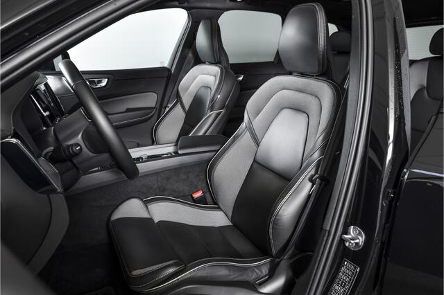 Volvo XC60 2.0 T6 Plug-in hybrid AWD Ultra Black Edition | S/K-Panodak | Elek. Trekhaak | Alarmklasse 3 | Dig. Cockpit | Adapt. Cruise | Memory Stoelen | Elek. Klep | Stoel-+stuurverw. | Camera | NAV+App. Connect | ECC | LM 21" | 0210