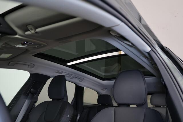 Volvo XC60 T6 Recharge AWD Ultra Dark - Panorama/schuifdak - Luchtvering - IntelliSafe Assist & Surround - 360º Camera - Harman Kardon audio - Adaptieve LED koplampen - Verwarmde voorstoelen, stuur & achterbank - Parkeersensoren voor & achter - Elektr. bedienb. voor