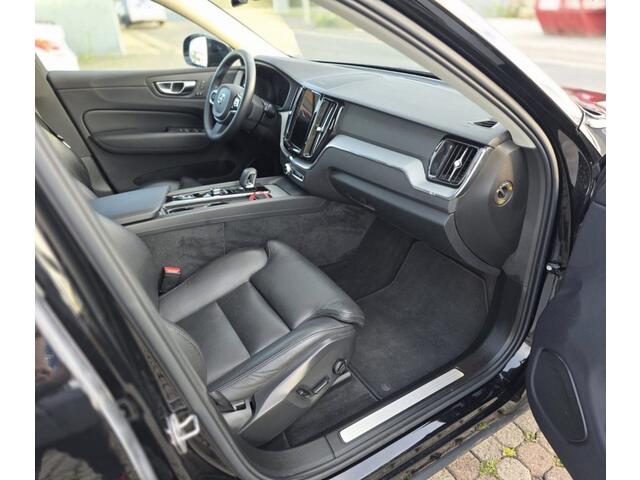 Volvo XC60 B4 R-Design ** Harman/Kardon ** Leder ** Camera ** Google