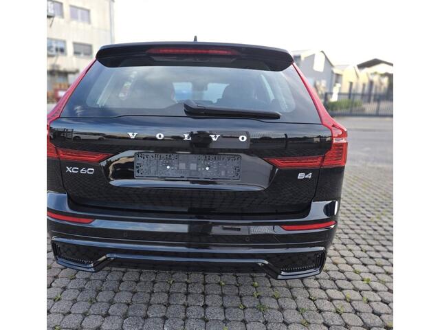 Volvo XC60 B4 R-Design ** Harman/Kardon ** Leder ** Camera ** Google