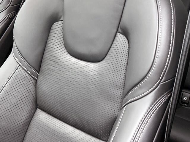 Volvo XC60 2.0 T6 AWD Ultra Dark