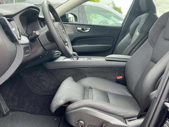 Volvo XC60 2.0 T8 455 Pk AWD Plus Dark 2.0 T8 455 Pk AWD Plus Dark Navigatie Trekhaak Panoramdak Elek Comfortstoelen Leder Full Led Harman Kardon Blis Pilot Assist Acc Getint Glas Plug-in hybrid
