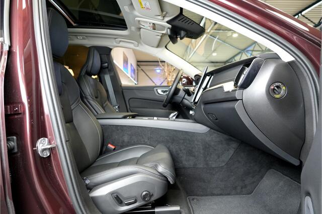 Volvo XC60 2.0 T6 AWD 335kW/399pk Aut8 Recharge Ultra Bright Executive LUCHTVERING + BOWERS&WILKINS + MATRIX LED + PANORAMADAK + BLIS + HEAD-UP + PILOT ASSIST + STOELVERWARMING/-VENTILATIE/-MASSAGE + ADAPT.CRUISE + 360 CAMERA + STUURVERWARMING + 21" LM-VELGEN!