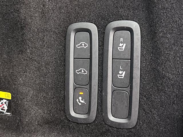 Volvo XC60 T8 Inscription | Stoelventilatie | Luchtvering | Pano | Memory |