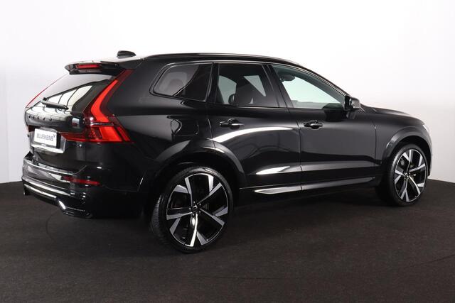Volvo XC60 T6 Recharge AWD Plus Black Edition - Panorama/schuifdak - Luchtvering - IntelliSafe Assist & Surround - 360º Camera - Harman Kardon audio - Adaptieve LED koplampen - Verwarmde voorstoelen, stuur & achterbank - Parkeersensoren voor & achter - Elektr. bedie