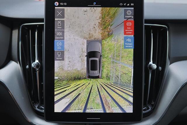 Volvo XC60 T6 Recharge AWD Plus Black Edition - Panorama/schuifdak - Luchtvering - IntelliSafe Assist & Surround - 360º Camera - Harman Kardon audio - Adaptieve LED koplampen - Verwarmde voorstoelen, stuur & achterbank - Parkeersensoren voor & achter - Elektr. bedie