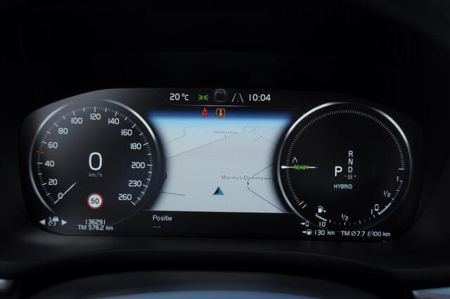 Volvo XC60 T6 350PK Automaat Recharge Inscription / Trekhaak / 360 camera / Leder dashboard / Head-up display / Harman Kardon audio/ BLIS/ Elektrischbedienbare stoelen met geheugen / Panoramadak/ Adaptive cruise control/ Pilot assist/ Apple Carplay/ Android auto/