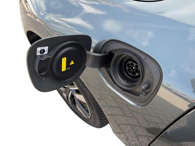 Volvo XC60 2.0 T6 Plug-in hybrid AWD Plus Dark