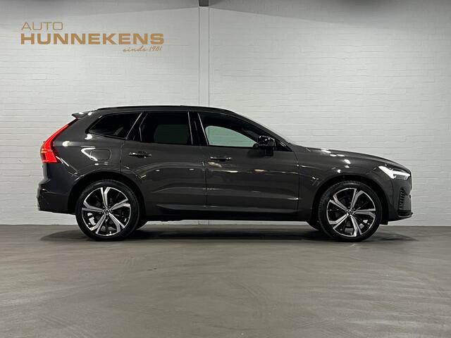 Volvo XC60 2.0 T8 Plug-in hybrid AWD Plus Dark Luchtvering | Trekhaak | Adapt. cruise | Open dak | 360 camera | Harman/Kardon | Stuur-/Stoelverwarming