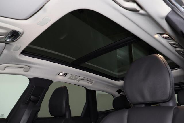 Volvo XC60 Recharge T6 AWD Inscription - Panorama/schuifdak - IntelliSafe Assist & Surround - Harman/Kardon audio - 360º Camera - Verwarmde voorstoelen, stuur & achterbank - Parkeersensoren voor & achter - Draadloze tel. lader - Elektr. bedienb. bestuurdersstoel met