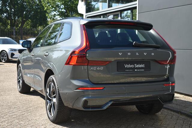 Volvo XC60 T6 Plug-in hybrid AWD Plus Dark | Panoramadak | Trekhaak | Head up display | 360 graden camera | Premium audio by Harman Kardon | Verwarmbare voorstoelen stuurwiel en achterbank