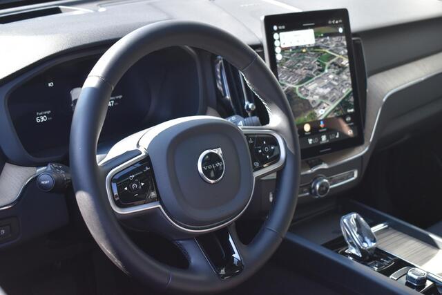Volvo XC60 T6 Plug-in hybrid AWD Plus Dark | Panoramadak | Trekhaak | Head up display | 360 graden camera | Premium audio by Harman Kardon | Verwarmbare voorstoelen stuurwiel en achterbank