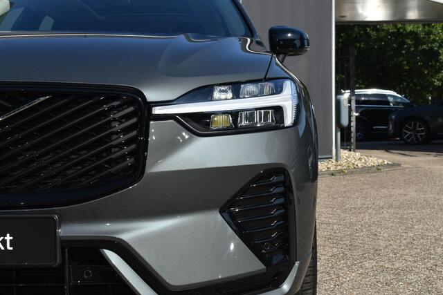 Volvo XC60 T6 Plug-in hybrid AWD Plus Dark | Panoramadak | Trekhaak | Head up display | 360 graden camera | Premium audio by Harman Kardon | Verwarmbare voorstoelen stuurwiel en achterbank