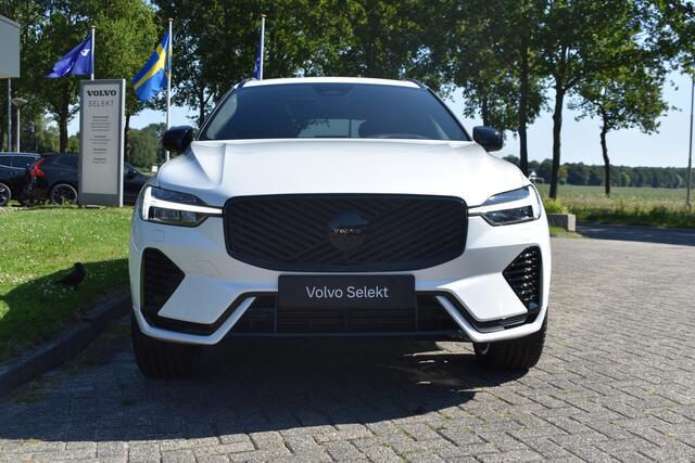 Volvo XC60 T8 AWD 455PK Plug-in Hybrid Ultra Black Edition | HUD | Luchtvering | Panodak | H&K | 360 Camera | 21"LMV | Stoelverwarming
