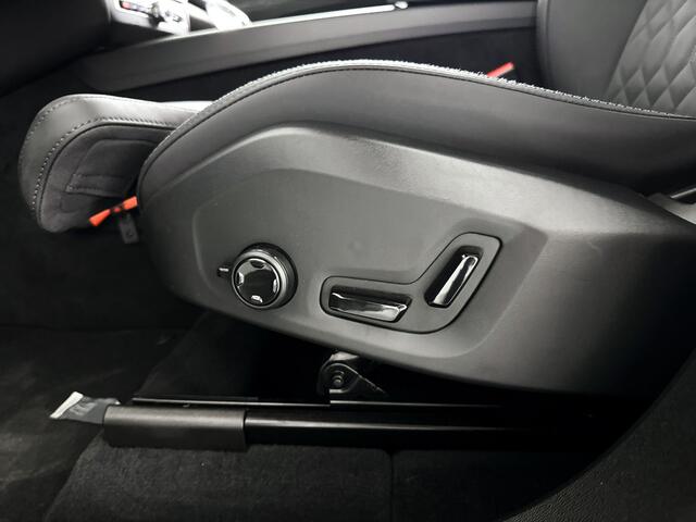 Volvo XC60 T6 Plug-in hybrid AWD Ultra Dark | Panoramadak | 360° camera | Luchtvering | Head-up display | Harman Kardon | Stoel- en stuurverwarming | Trekhaak