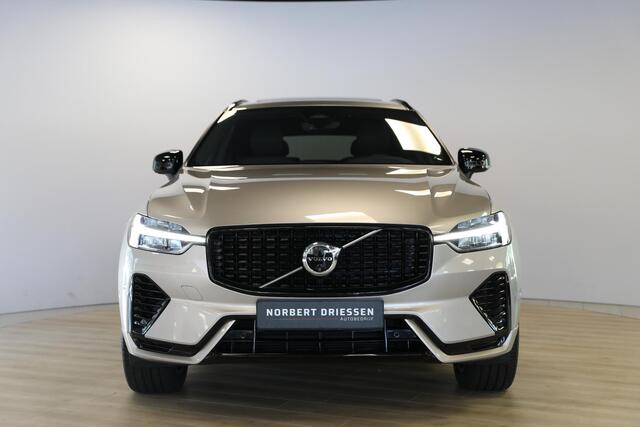 Volvo XC60 2.0 T8 Plug-in hybrid AWD Ultra Dark | Schuif- kanteldak | Trekhaak | Harman Kardon