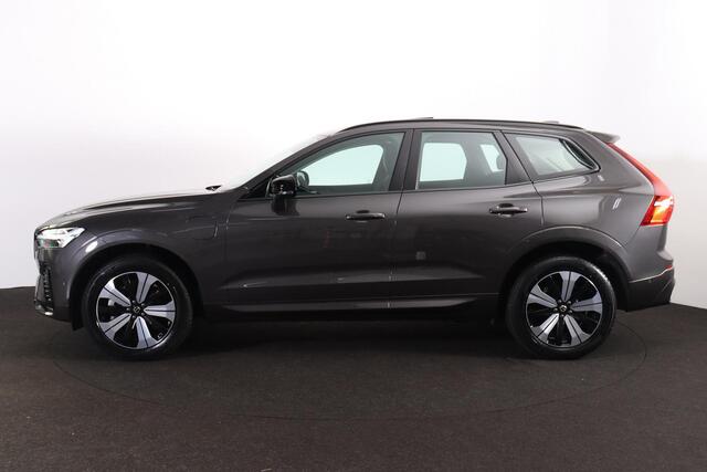 Volvo XC60 T6 Recharge AWD Plus Dark - Panorama/schuifdak - IntelliSafe Assist & Surround - 360º Camera - Verwarmde voorstoelen, stuur & achterbank - Parkeersensoren voor & achter - Elektr. bedienb. voorstoelen met geheugen - Draadloze tel. lader - Inklapbare trekha
