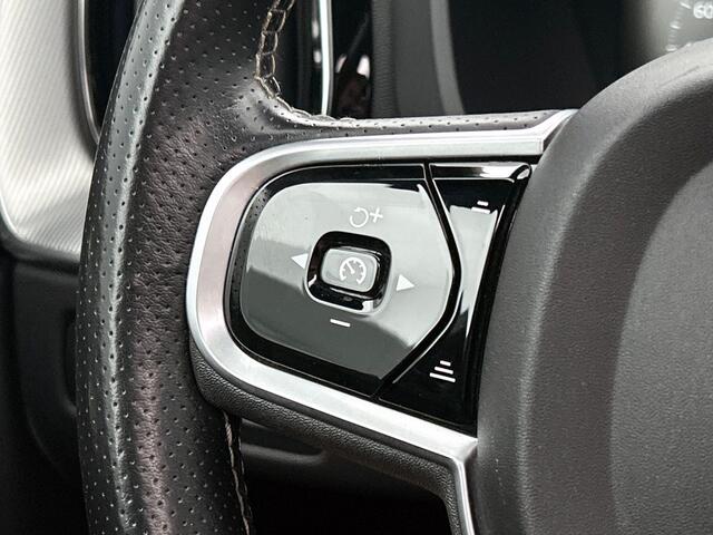 Volvo XC60 T5 AWD R-Design | Pilot Assist | 21 inch | Pano | H&K |
