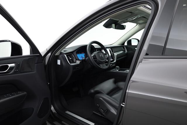 Volvo XC60 2.0 T6 Plug-in hybrid AWD Plus Dark | RIJKLAAR!! | Pano | Leder | Trekhaak | Adapt. Cruise | Stoel- Stuurverw. | 360cam | Memory | Harman Kardon