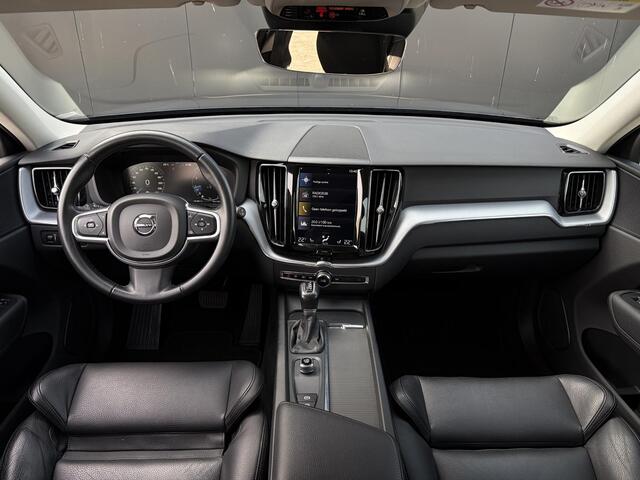 Volvo XC60 2.0 T5 Momentum Business pack/ trekhaak/ sport leder/ 19 inch/ elektrische stoel en kofferklap