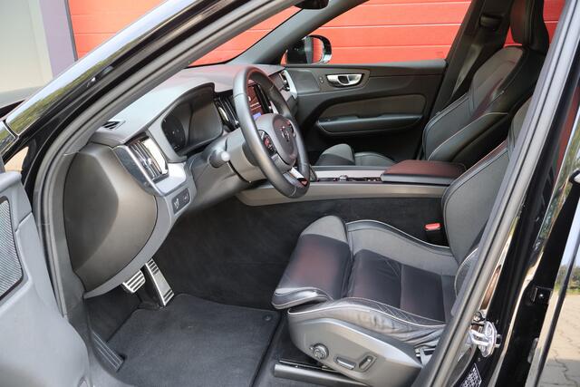 Volvo XC60 2.0 B5 R-Design | Panoramadak | Lounge Pack | Park Assist Pack | Winter Pack | Trekhaak | Leder |