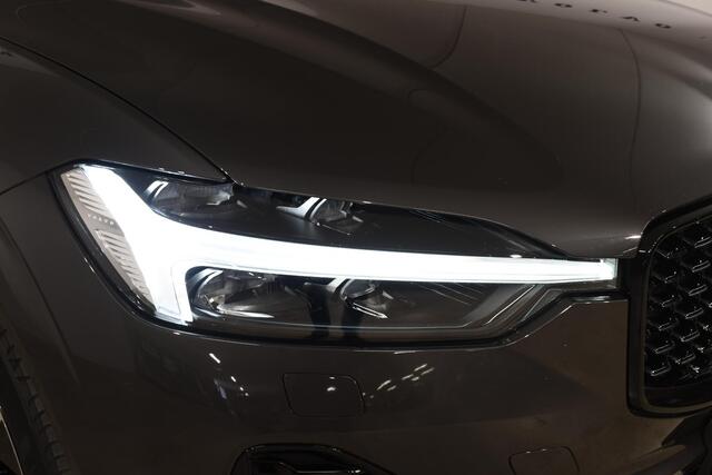 Volvo XC60 T6 350PK Automaat Plug-in Hybrid AWD Ultimate Dark / Luchtvering / Bowers & Wilkins / 360 Camera / Adaptieve Cruise Control / Stuur & Stoelverwarming / Elektr. Achterklep / Schuifdak / Trekhaak