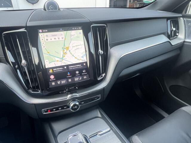 Volvo XC60 2.0 T6 350 Pk AWD Ultimate Black Edition Luchtvering Bowers en Wilkins Trekhaak Head Up Panoramdak Elek Sportstoelen 21 Inch Velgen 360 Camera Apple Carplay Android Auto Stuurverwarming Vol opties