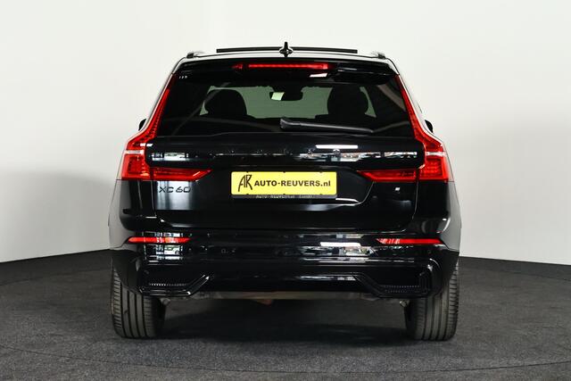 Volvo XC60 2.0 T6 Plug-in hybrid AWD Ultimate Black Edition / Opendak / Harmankardon / Memory / Trekhaak