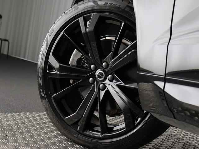 Volvo XC60 2.0 T6 Plug-in hybrid AWD Plus Black Edition (Pano / Camera / ACC / H&K / Stoel-Stuurverw. / Elek. achterklep / 21'')