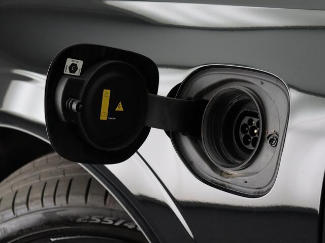 Volvo XC60 2.0 T6 Plug-in hybrid AWD Plus Black Edition (Pano / Camera / ACC / H&K / Stoel-Stuurverw. / Elek. achterklep / 21'')