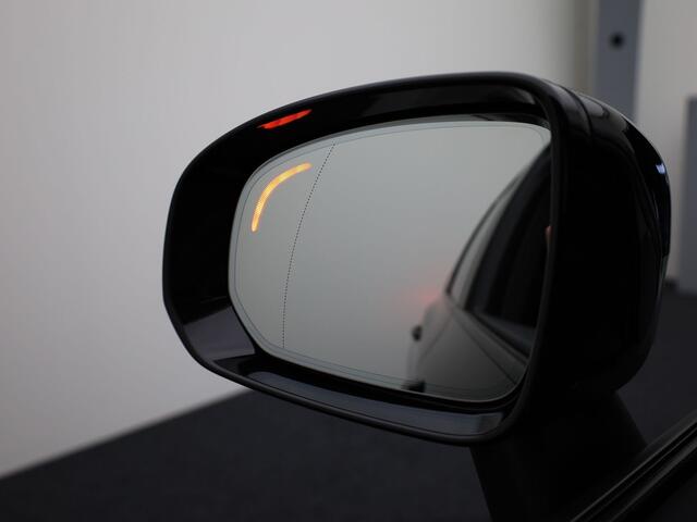 Volvo XC60 2.0 B5 Momentum Exclusive | Pano | Trekhaak | Head Up | 360 Camera | Blis | 20'' | Prijs Rijklaar!!