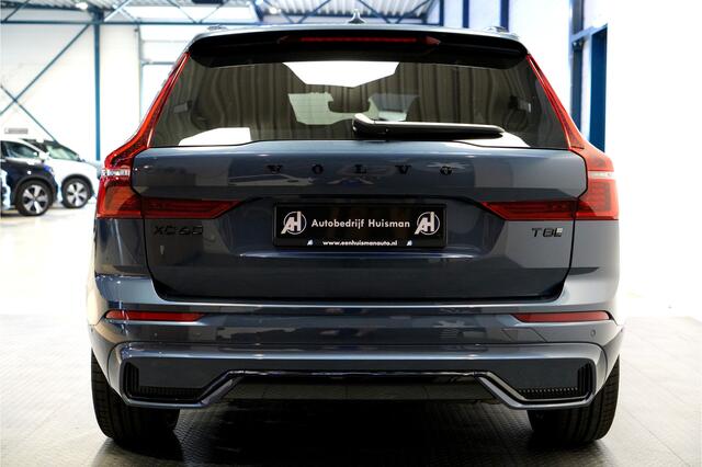 Volvo XC60 2.0 T8 AWD 299kW/407pk Aut8 MJ2027, NIEUW ¤82.945! Plug-in Ultra Black Exec. LUCHTVERING + BOWERS&WILKINS + PANORAMADAK + EL.TREKHAAK + HEAD-UP + PILOT ASSIST + STOELVERWARMING/-VENTILATIE&-MASSAGE + STUURVERARMING + 360 CAMERA + 21" LM-VELGEN!!